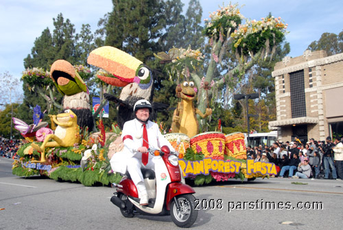 La Caada Flintridge Tournament of Roses? float ? Rainforest Fiesta.? - Pasadena (January 1, 2008) - by QH