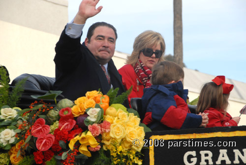 Celebrity chef Emeril Lagasse, the grand marshall  Rose Parade - Pasadena (January 1, 2008) - by QH