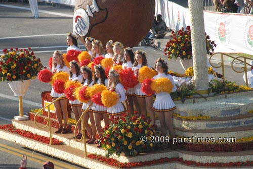 USC Cheerleaders (January 1, 2009)- by QH