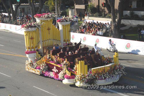 Grand Marshall's Car & Family  (January 1, 2009)- by QH