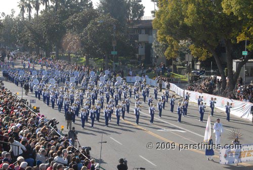 Aguilas Doradas Marching Band (January 1, 2009)- by QH