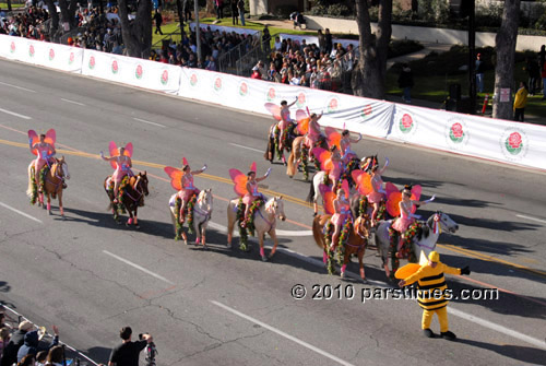 The Giddy Up Gals Equestrian Drill Team - Pasadena (January 1, 2010) - by QH