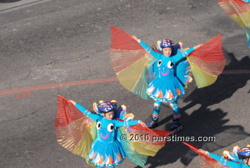 Chinese Dancers - Pasadena (January 1, 2010) - by QH