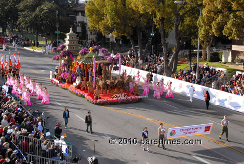 Dance With the Terra Cotta Warriors Float - Pasadena (January 1, 2010) - by QH