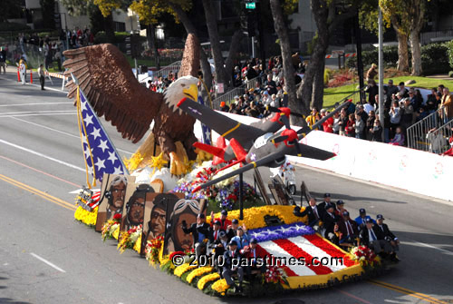 West Covina Rose Parade float honoring Tuskegee Airmen - Pasadena (January 1, 2010) - by QH