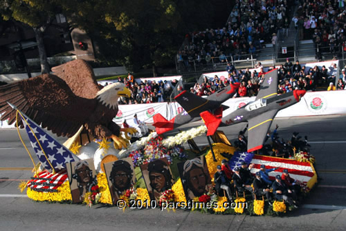 West Covina Rose Parade float honoring Tuskegee Airmen - Pasadena (January 1, 2010) - by QH