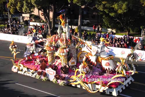 Bayer Advanced 'Camelot Float' - Pasadena (January 1, 2011) - by QH