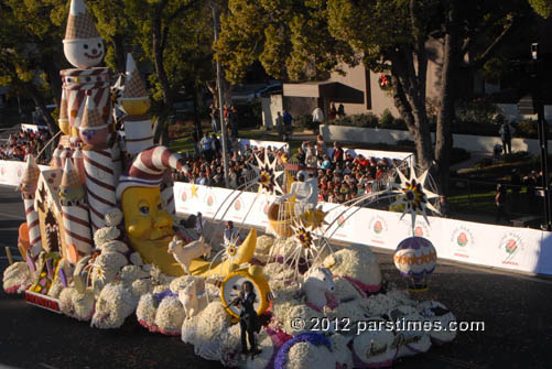 Honda's Float - Pasadena (January 2, 2012) - by QH
