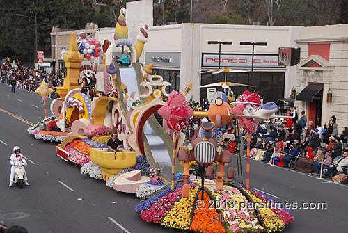 American Honda float - Pasadena (January 1, 2013) - by QH
