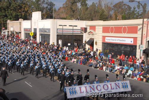 Sioux Falls Lincoln HS Band ?  Sioux Falls,  SD - Pasadena (January 1, 2013) - by QH