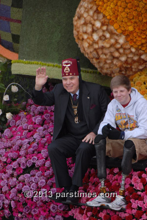 Shriners Hospitals For Children float riders - Pasadena (January 1, 2013) - by QH