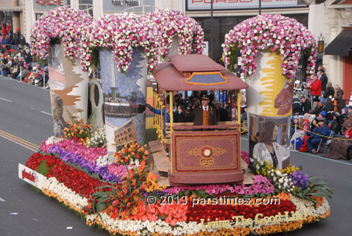 City of Glendale's Float - Pasadena (January 1, 2013) - by QH