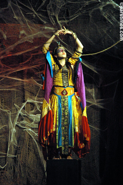Nilufar Taeed, Shaparak Khanoom - Santa Monica (February 24, 2006) - by QH