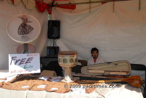 Persian Musical Instruments, Balboa Park, Van Nuys (April 5, 2009) - by QH
