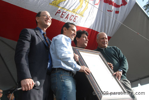 Mayor Antonio Villaraigosa - Van Nuys (March 30, 2008) - by QH