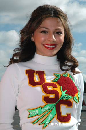 USC Cheerleader, Pasadena  - by QH