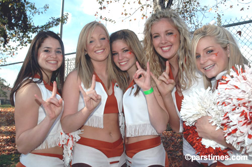 University of Texas Cheerleaders, Pasadena  - by QH