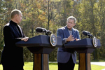 President Bush Meets with Russian President Putin at Camp David - WH Photo (September 23, 2003)