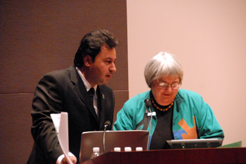 Dr. Elizabeth Carter & Dr. Touraj Daryaee (April 21, 2007) - by QH