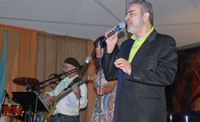 Sattar performing at Mehregan, Costa Mesa (October 13, 2007) - by QH
