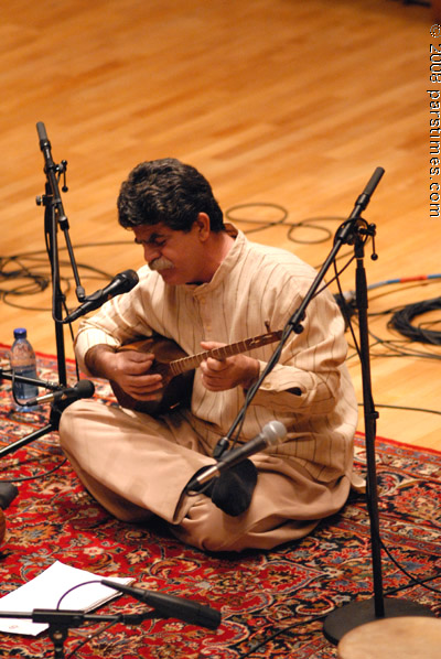 Ali Akbar Moradi: Tanbur & Vocals (February 10, 2008) - by QH