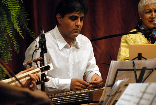 Soheil Derakhsahni (Santur) (May 13, 2007) - by QH