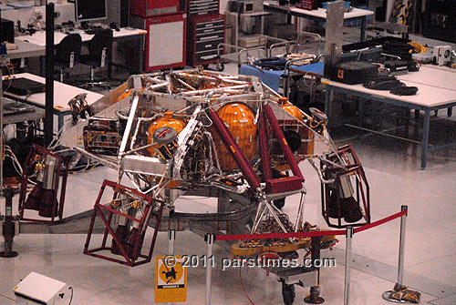 Mars Science Lab Sky Crane: powered descent landing system - by QH