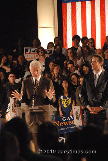 President Bill Clinton, Gavin Newsom - UCLA (October 15, 2010) - by QH