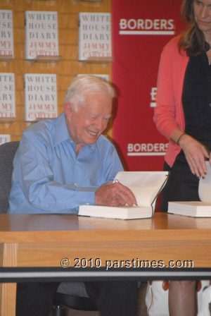 President Carter signing his new book at Borders in Westwood - LA (October 25, 2010) - by QH