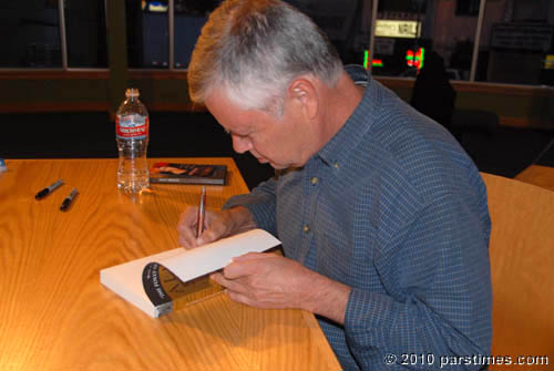 Stepehn Kinzer signing a copy of his new book - Westwood (June 22, 2010) - by QH