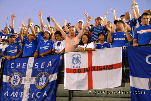 Chelsea Supporters at the Rose Bowl (July 21, 2009) - by QH
