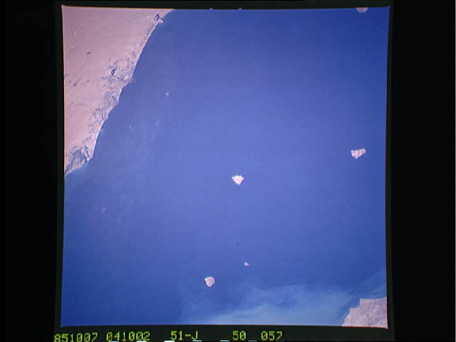Persian Gulf, Abu Musa Island - NASA (October 7, 1985)