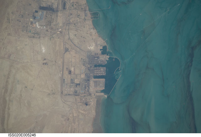 West Bandar Abbas, Harbor, Refineries - NASA (May 30, 2009)