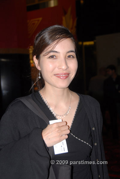 Roxana Saberi - Hollywood (November 2, 2009) - by QH